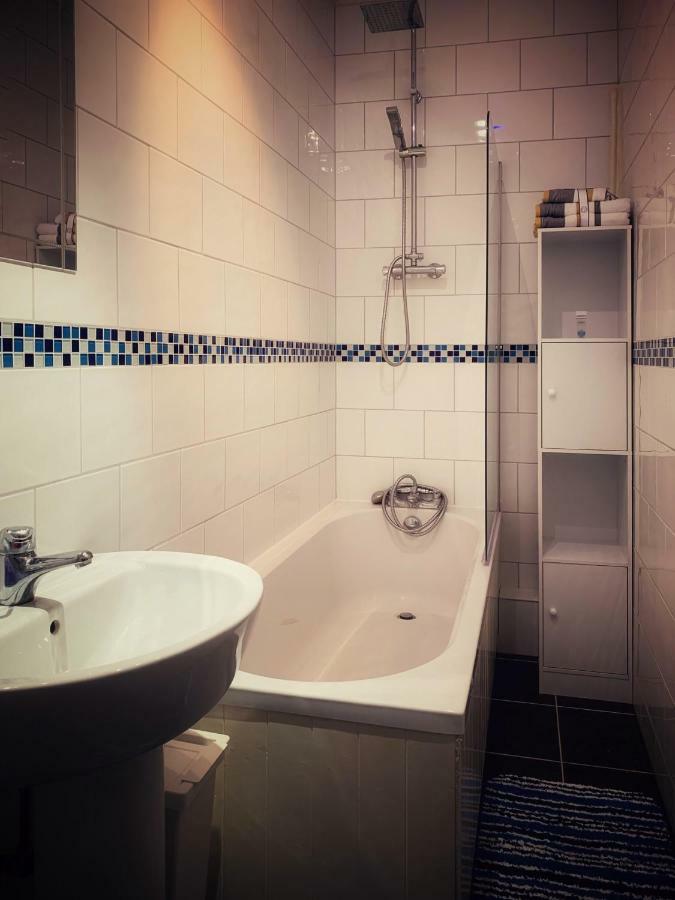 Paul'S Place Near Heathrow 런던 외부 사진